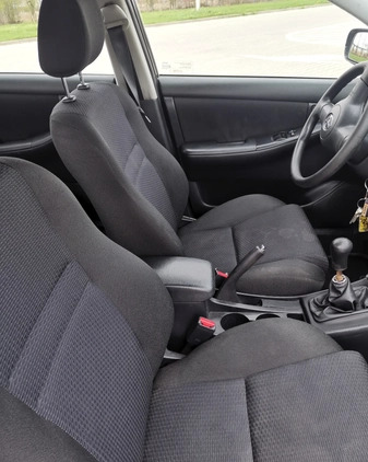 Toyota Corolla cena 15000 przebieg: 137500, rok produkcji 2005 z Warszawa małe 466